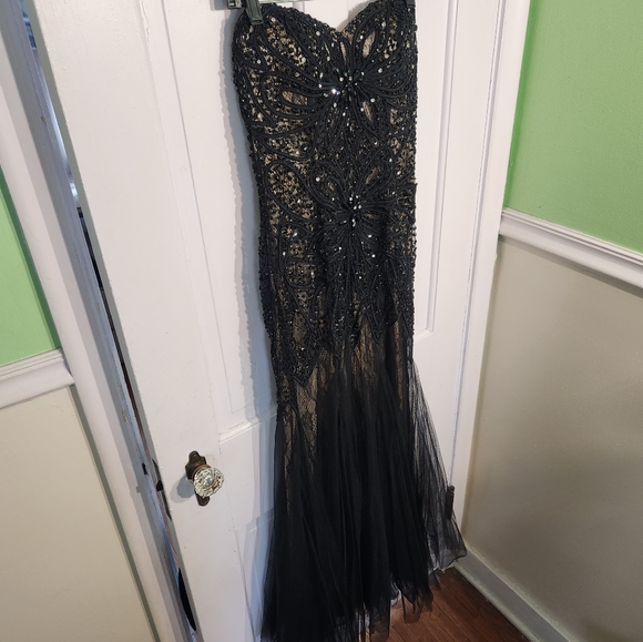 Stunning Homemade Beaded Gown Size S - Picture 2 of 7